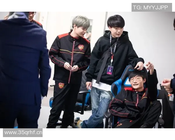 热议和平精英：FPX如何引领电竞力量的全新变革与未来发展